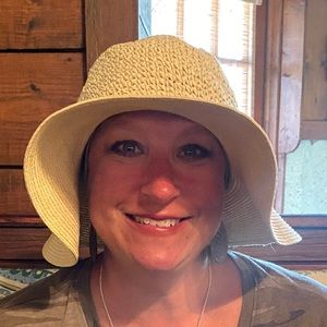 Meet your Posher, Robin